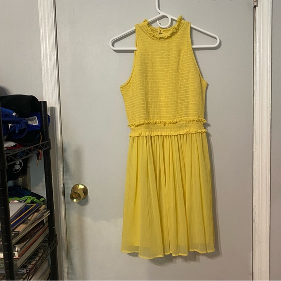 {Zara} Sleeveless Yellow Crepe Mini Dress ~ Size Small - Picture 7 of 16
